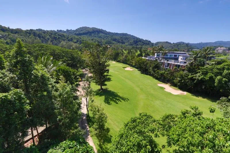 Private taxi from Phuket airport to Kathu